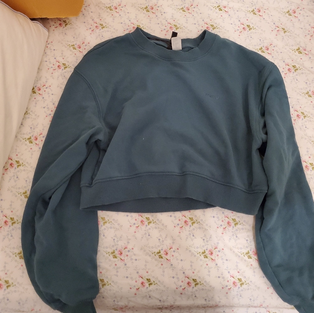 Green sweatshirt